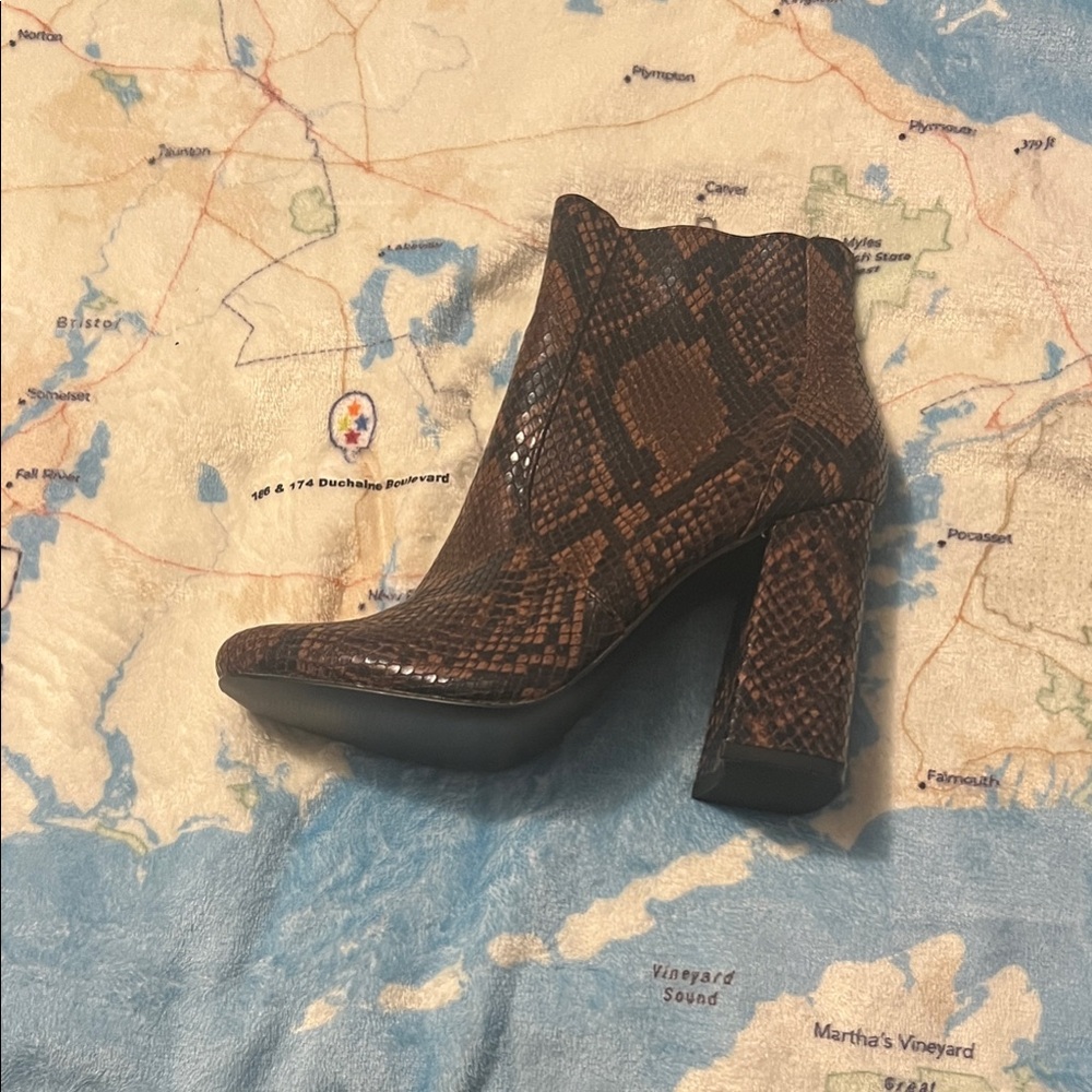 Steve Madden Trix Booties